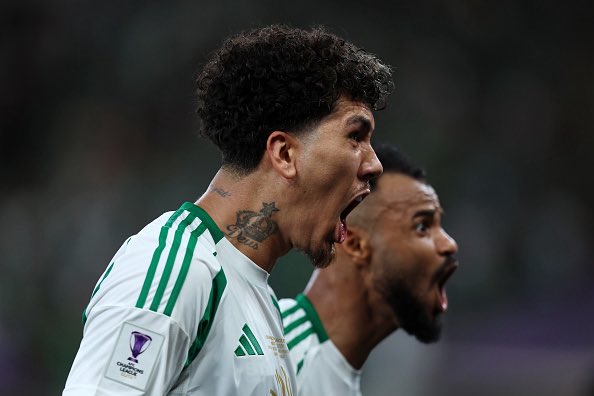SPL's tweet photo. تـــــهـــــانـــــيـــنــــا 🤩💚

الأهلــــي @ALAHLI_FC بطلًا لـ #دوري_أبطال_آسيا_النخبة 🟢🏆

 #دوري_روشن_السعودي https://t.co/onXxTjZFvg