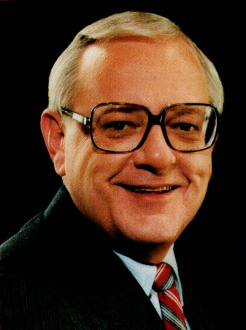 nypostt's tweet photo. George Ryan, the Illinois governor who halted death-row executions, and who later went to prison for bribery in an earlier role, has died at 91. https://t.co/M7833SV5qO