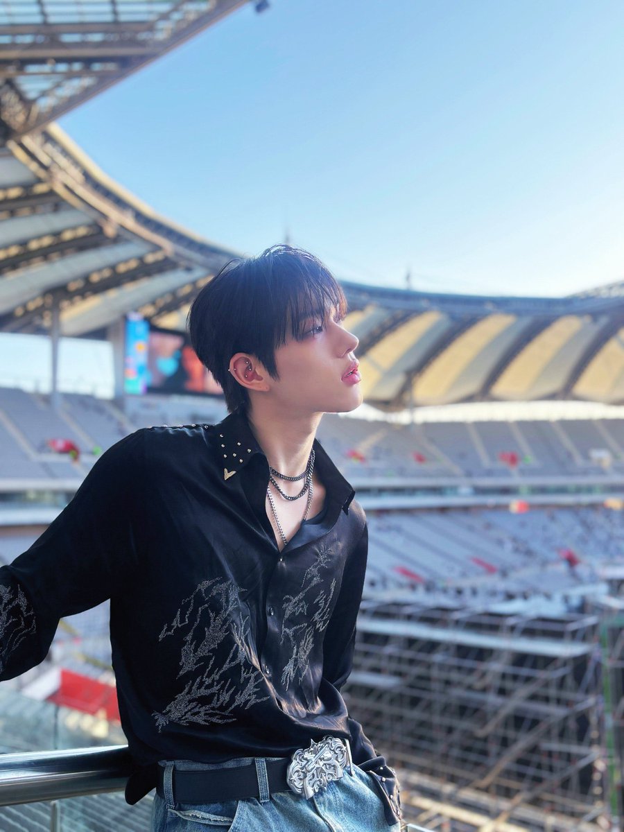 myxayden's tweet photo. - what’s your love language? 💌

love language                     bias https://t.co/jwwaG1JoI6