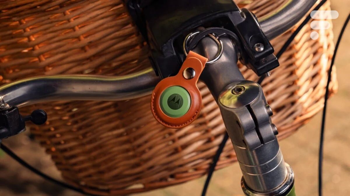 streetmarke's tweet image. Vous êtes du genre à perdre vos clés 3 fois par semaine ? 😅🔑
Motorola a pensé à vous avec le Moto Tag :
▶️ Tracker connecté compatible Android 📱
▶️ Résiste à l’eau 🌊
▶️ Autonomie 1 an 🔋
 
Le tout pour 27 € !
#MotoTag #AndroidLife