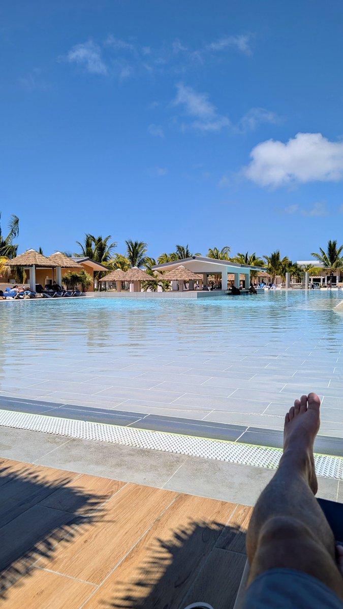 Fuck Canada I'm staying in Cuba