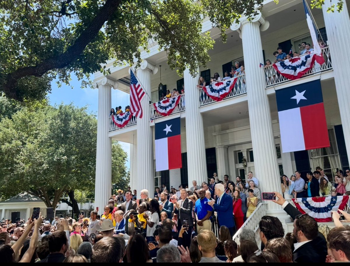 TPCE is on the ground for Governor <a href="/GregAbbott_TX/">Greg Abbott</a> historic bill signing welcoming school choice to Texas with the largest Day One program in the country!