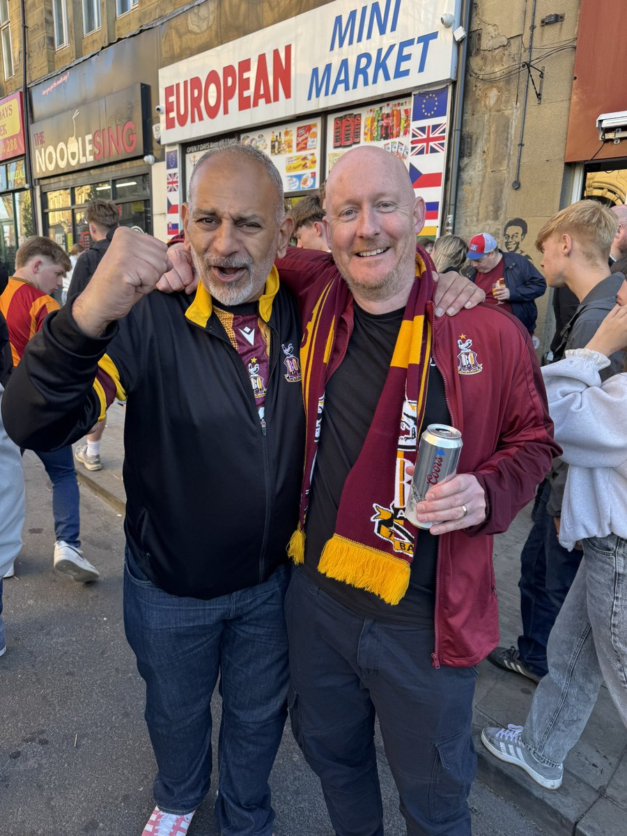 Tyneside Ackers 79 (@79ackers) on Twitter photo You cannot buy that. You just cannot buy it.
Unbelievable.
And I’m so pleased my wife and 3 youngest were there.
And the first person I saw on North Parade after the game was <a href="/nottmbantam/">Labeeb Aslam</a> . Loved sharing beers with him.
What a day. You cannot buy that. You just cannot buy it.
Unbelievable.
And I’m so pleased my wife and 3 youngest were there.
And the first person I saw on North Parade after the game was <a href="/nottmbantam/">Labeeb Aslam</a> . Loved sharing beers with him.
What a day.