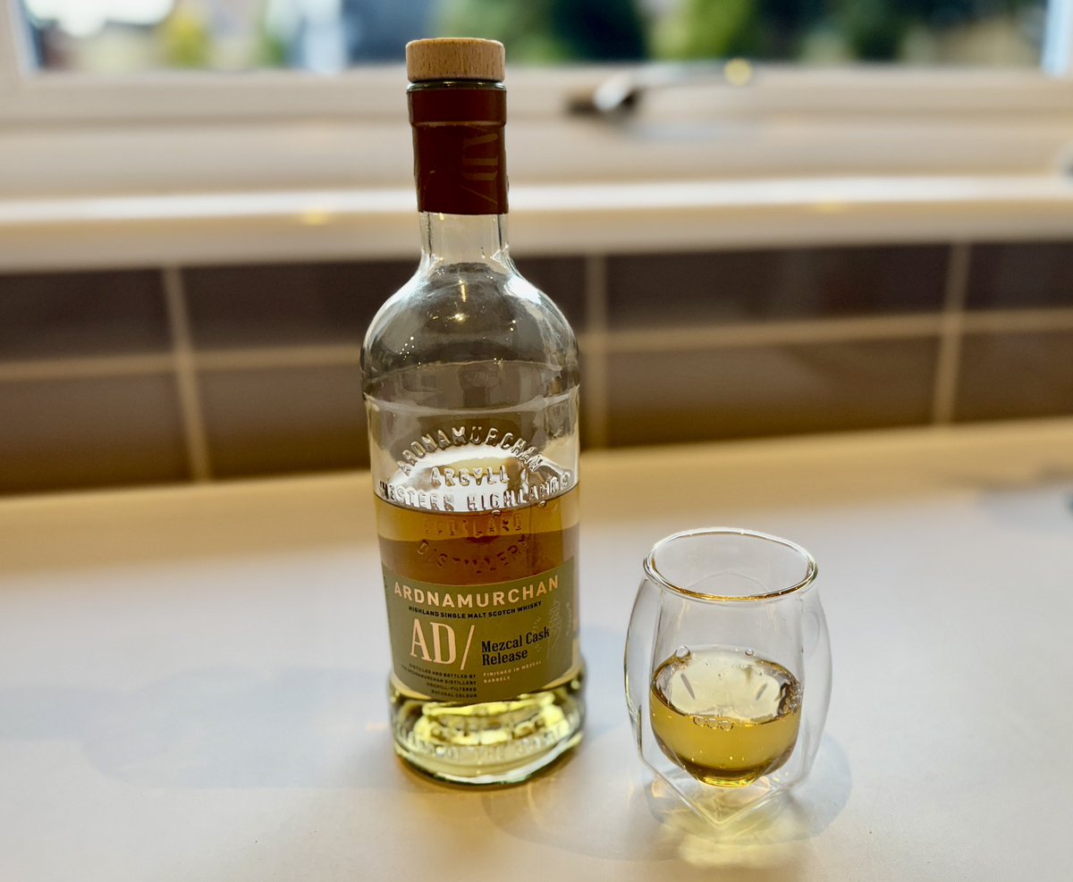 dramdujour's tweet photo. Tonight’s @dramdujour is a bit different and a bit special. Ardnamurchan AD slightly peated and finished in Mezcal casks giving a sturdy but complex finish 
Tasting notes soon at https://t.co/swBFq63dYN 
🥃🥃 
@Distillery1826 https://t.co/Xdguk4FkMC