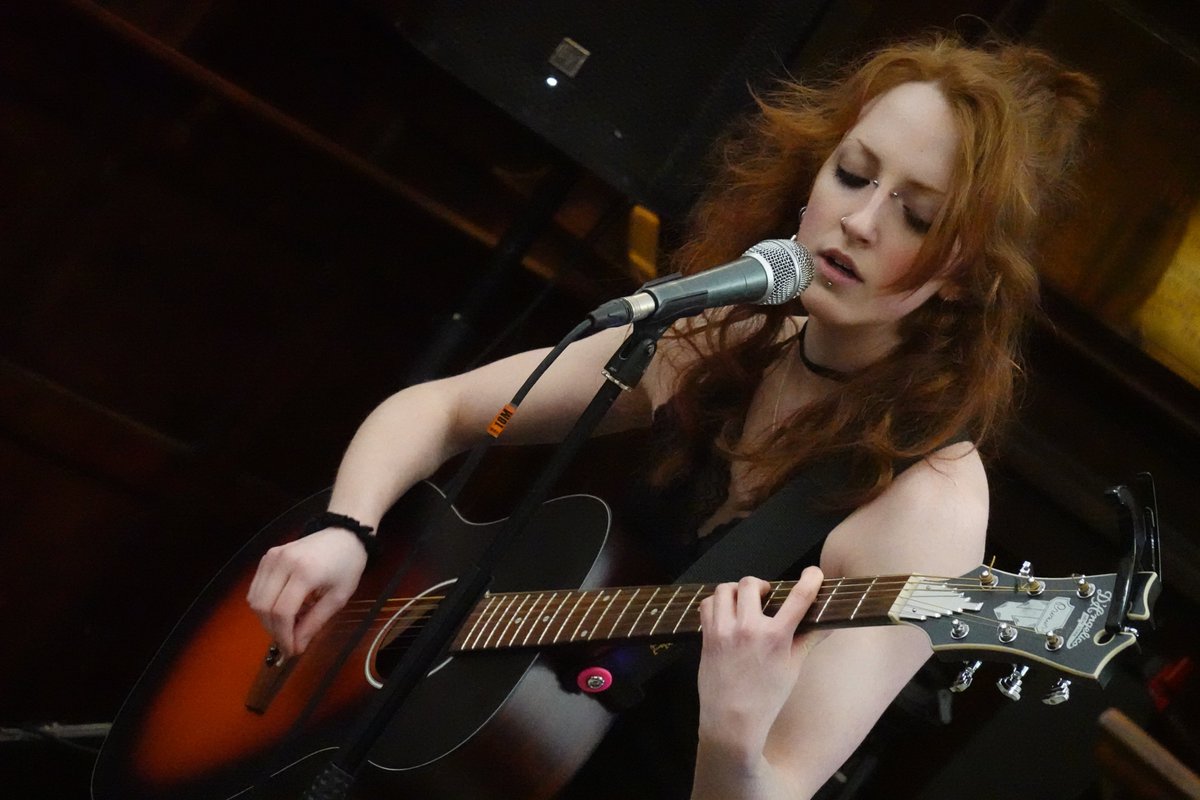 RocknRoller2019's tweet image. Saw some great artists at #LoopFest in Shrewsbury. Gemima from Riot Grrrl band Boom Boom Womb is playing 40 venues as part of the festival to raise money for Arty Party x