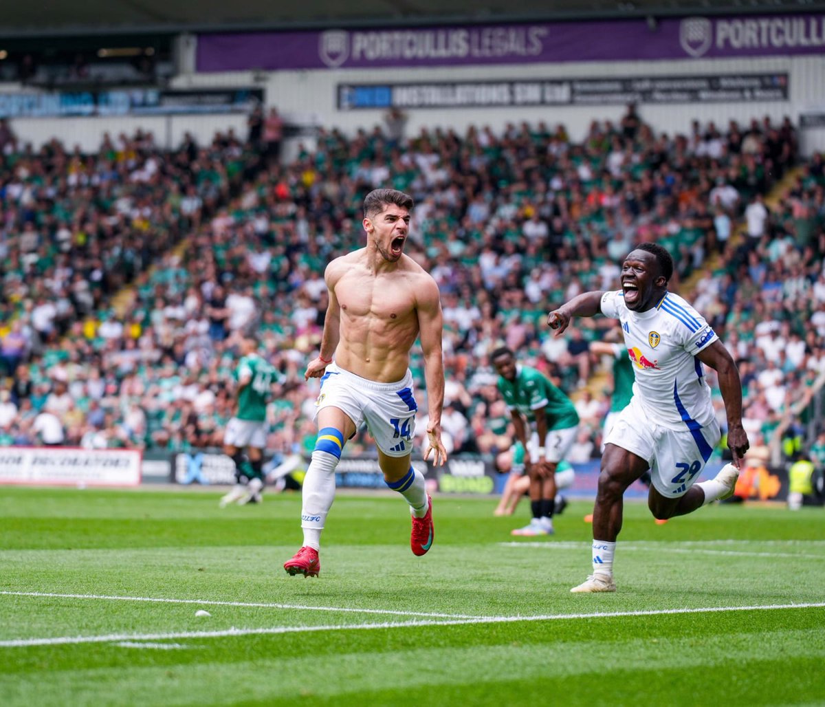 Leeds Fans (C) 🇨🇴 tweet media