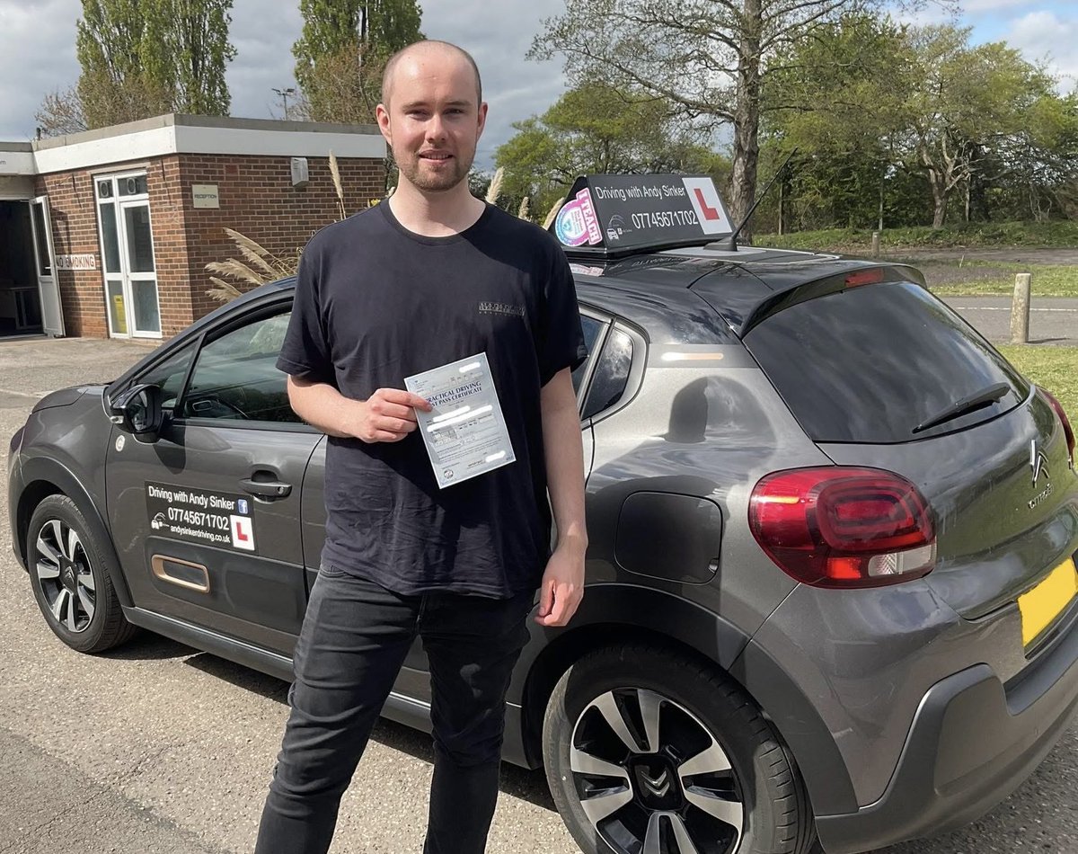 AndrewSinker's tweet image. Thank you so much Will for the amazing 5 star review, I really appreciate it. 
Congrats again on passing your practical test on your first attempt. You have done so well and truly deserve your place on the road. 
Stay safe and stay in touch. 👏🚘