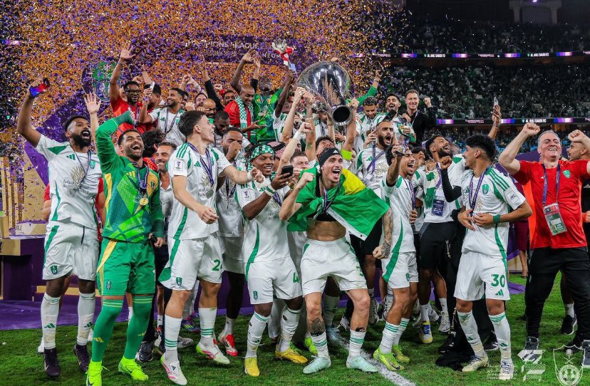 غِبْ .. ثلاثين عام ورِدْ مجدك بليله
ليلتك عن سنين وعامهم عن ليالي