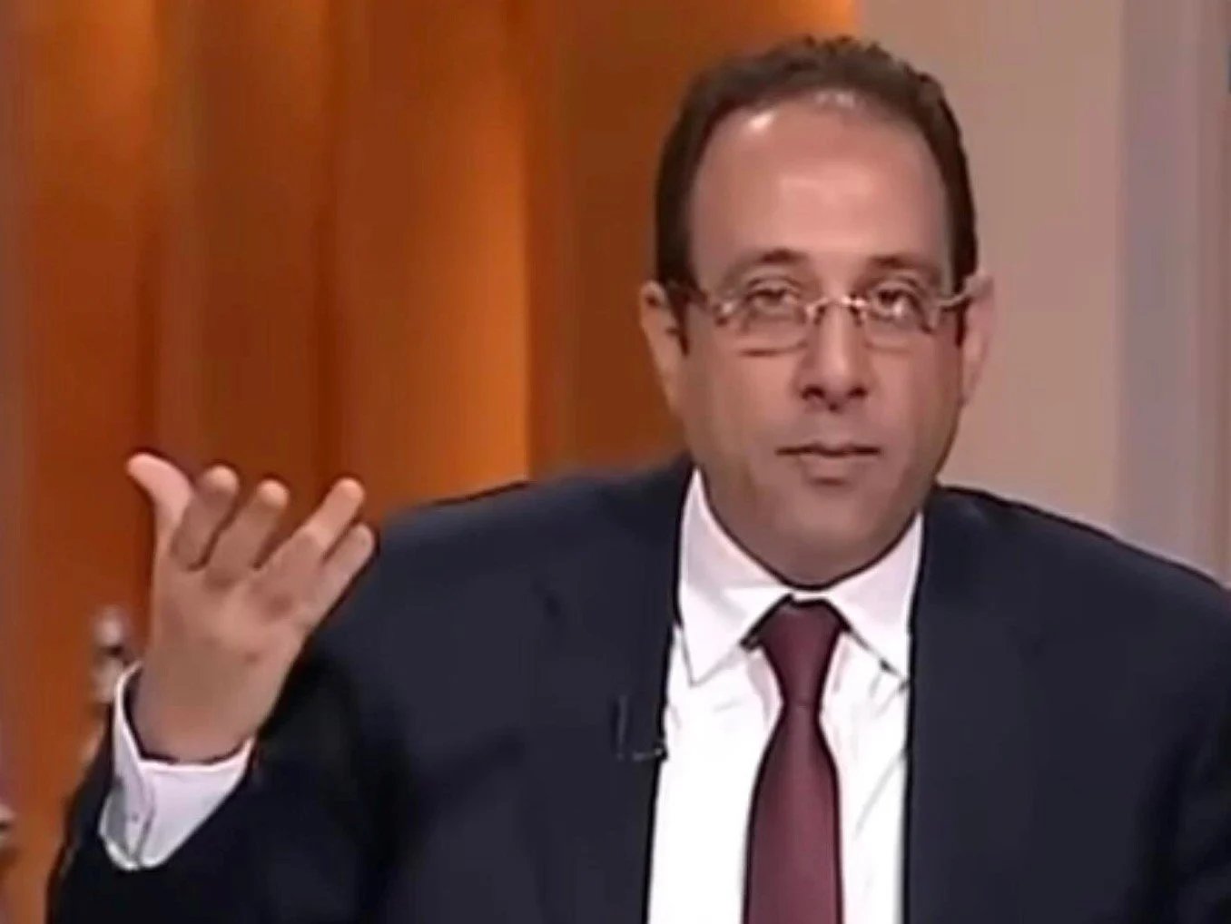 بوابة أخبار اليوم | نجاة المحامي عمر جلال هريدي بعد خروج طلقة طائشة من  سلاحه| صور.. عاجل