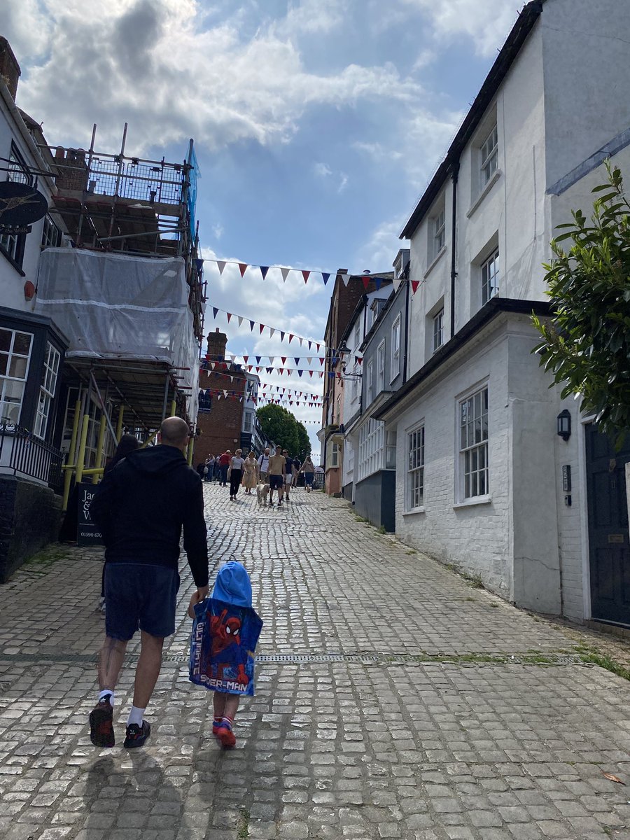 LittleLegoMe's tweet photo. Fab day out today.  We took the branch line from Brockenhurst to Lymington, and had a great time exploring the town and the harbour.
#LittleAdventure in Hampshire! https://t.co/UOH3r8YERN