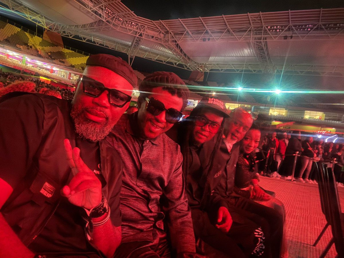 KhwelaStep 👣 (@khwela_step) on Twitter photo <a href="/LindaSikhakhane/">Linda Sikhakhane</a> took it. ‘Iladi’ produced by Bhuti Nduduzo Makhathini was named the ‘Best Jazz Album’ at the METRO FM Music Awards.
Congratulations Mboma!!!🥳🥳🥳
#MMA25
#CrowningGreatness
<a href="/nduduzomakh/">Nduduzo Makhathini</a> <a href="/LindaSikhakhane/">Linda Sikhakhane</a> took it. ‘Iladi’ produced by Bhuti Nduduzo Makhathini was named the ‘Best Jazz Album’ at the METRO FM Music Awards.
Congratulations Mboma!!!🥳🥳🥳
#MMA25
#CrowningGreatness
<a href="/nduduzomakh/">Nduduzo Makhathini</a>