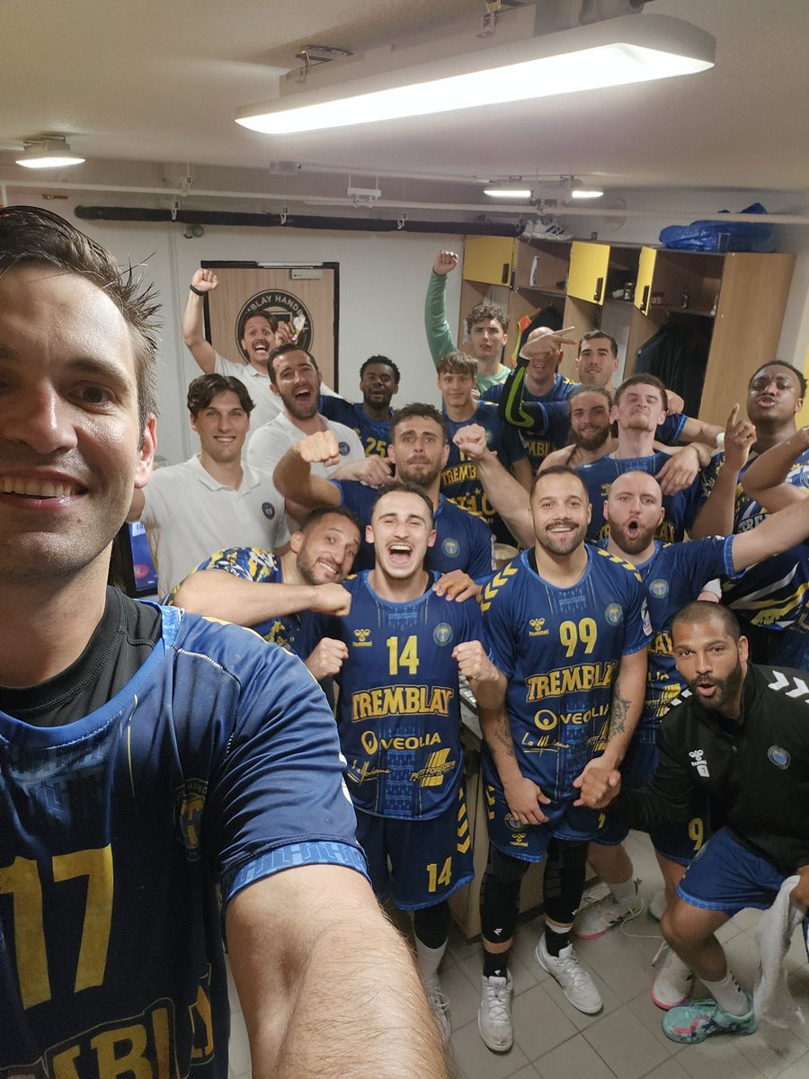 Quelle victoire les gars !!!! 🔥🔥🔥
#tremblayhandball #Handball #HandballLife #HandballGame #HandballTeam #HandballVictory #WeAreHandball #HandballCommunity