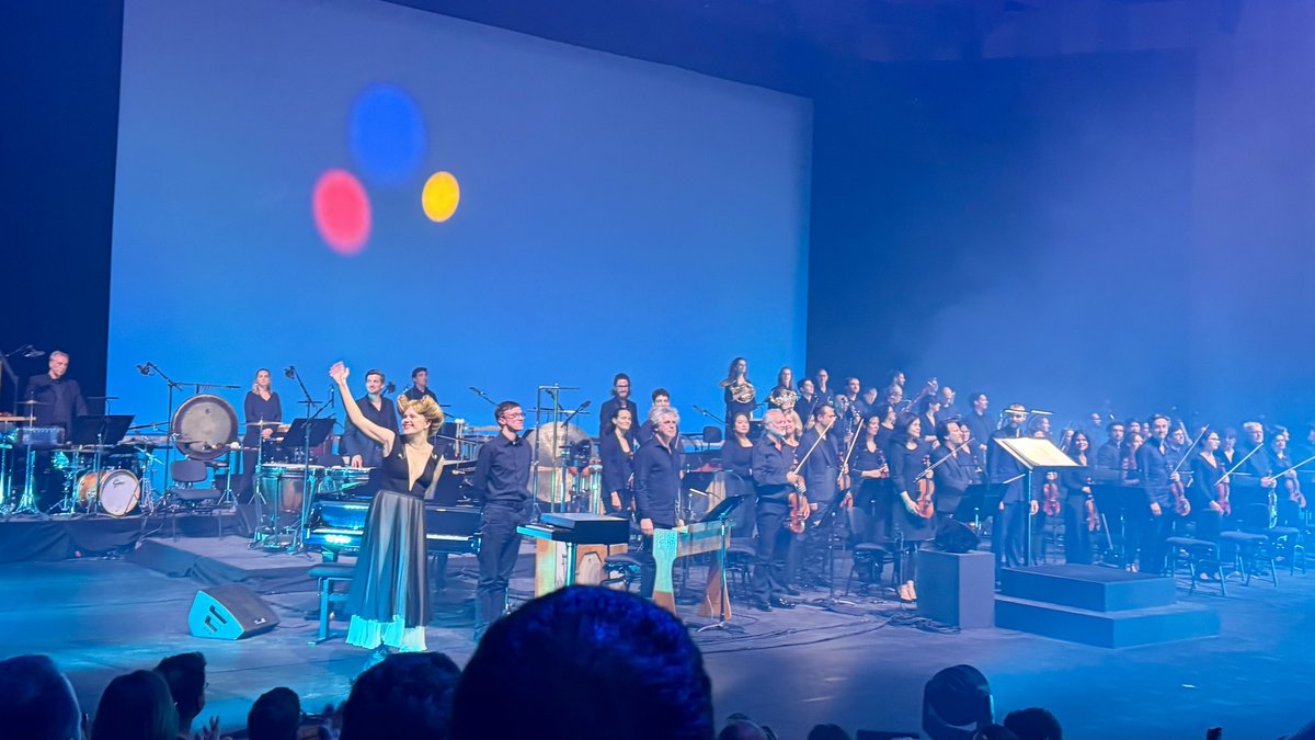 FlowLyon's tweet image. MAGISTRALE ! Zaho de Sagazan en concert symphonique ce soir avec l’Orchestre national de Lyon, dirigé par Dylan Corlay 👏 

(avec en surprise la présence de Tom Odell 👌) 

#Lyon #Zahodesagazan #Symphonique