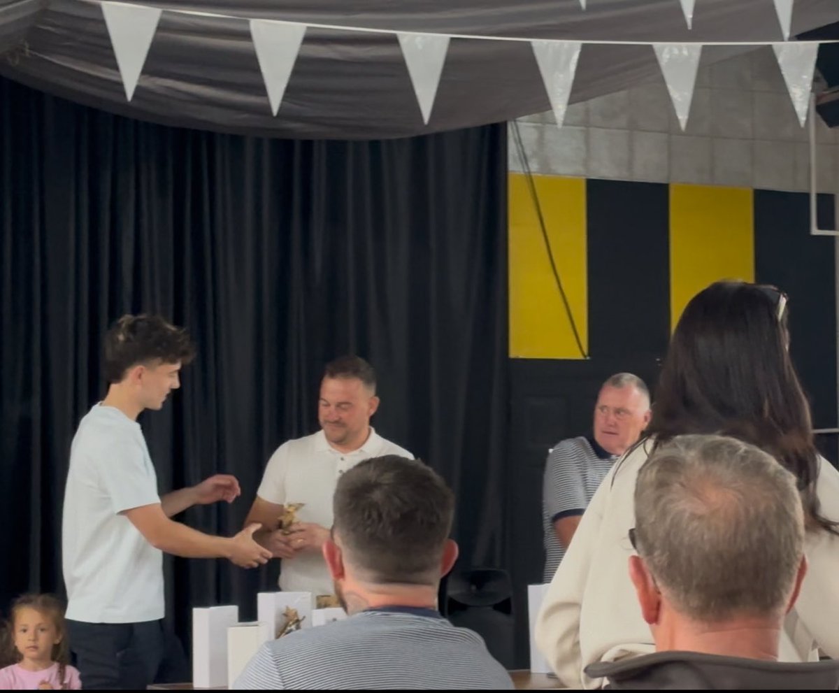 Dan Evans (@danny_evs) on Twitter photo Thank you to everyone at <a href="/Bexleyfc_/">Bexley Football Club π</a> I honestly couldnβt have asked for a nicer group of guys to help develop my Jack.
And too top it off winning First Team Young Player Of The Year
Very Proud Dad β€οΈ Thank you to everyone at <a href="/Bexleyfc_/">Bexley Football Club π</a> I honestly couldnβt have asked for a nicer group of guys to help develop my Jack.
And too top it off winning First Team Young Player Of The Year
Very Proud Dad β€οΈ