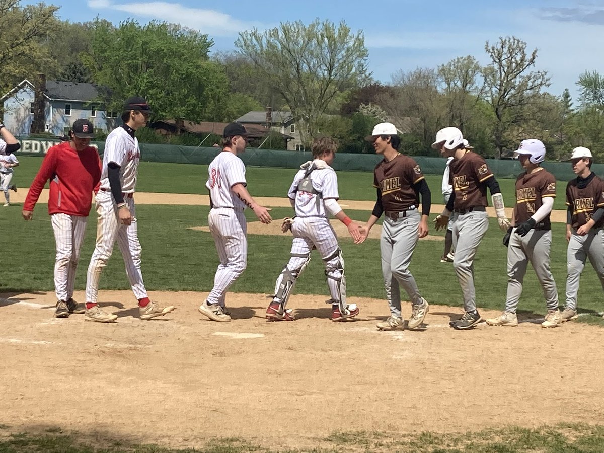 FINAL from Benet in G2:

Benet Academy: 8️⃣
Carmel Catholic: 3️⃣

RHP Tristan Lakis (2025; Webster) gave the Redwings a strong start firing 6 1/3 innings.

FB: 80-83 mph T85; held velo throughout
CB: 61-64 mph