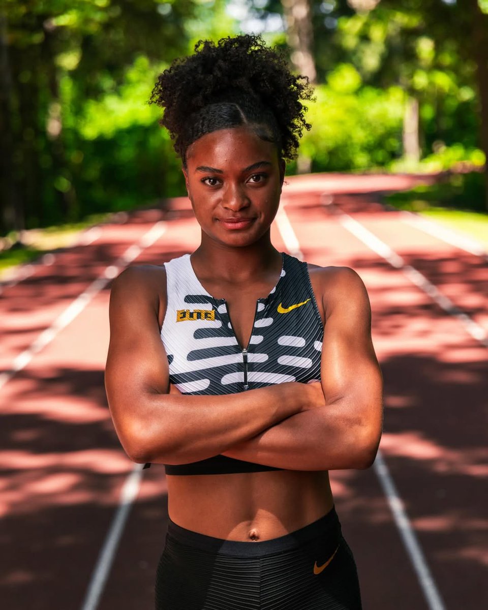 18-year-old Dana Wilson 🇺🇸 stormed to a new Personal Best (PB) of 11.02s (1.2) to win the women's 100m at the Aggie Classic!

That's the fastest 100m by an U20 in  the world this year.

She ran 22.21s (2.1) over 200m yesterday.