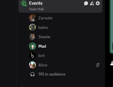 BritOnYT's tweet photo. NEARLY 200 PEOPLE TUNNING INTO A  SERVER TOWN HALL HAHAHAAH i love it https://t.co/oqEDRVf8tt