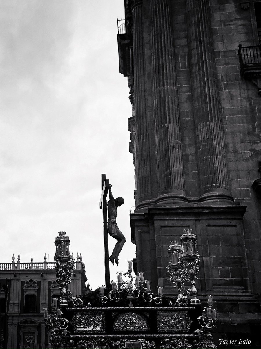 Sábado <a href="/cristomutilado/">COFRADIA MUTILADO</a>