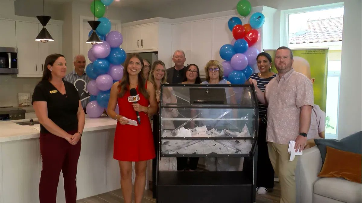🎉 Congratulations to the 2025 St. Jude Dream Home Winner! 🏡

We’re thrilled to announce that Eloise M. of Palm Desert is the lucky winner of this year’s St. Jude Children's Research Hospital Dream Home Giveaway! 🎊

bit.ly/4jZYZo3