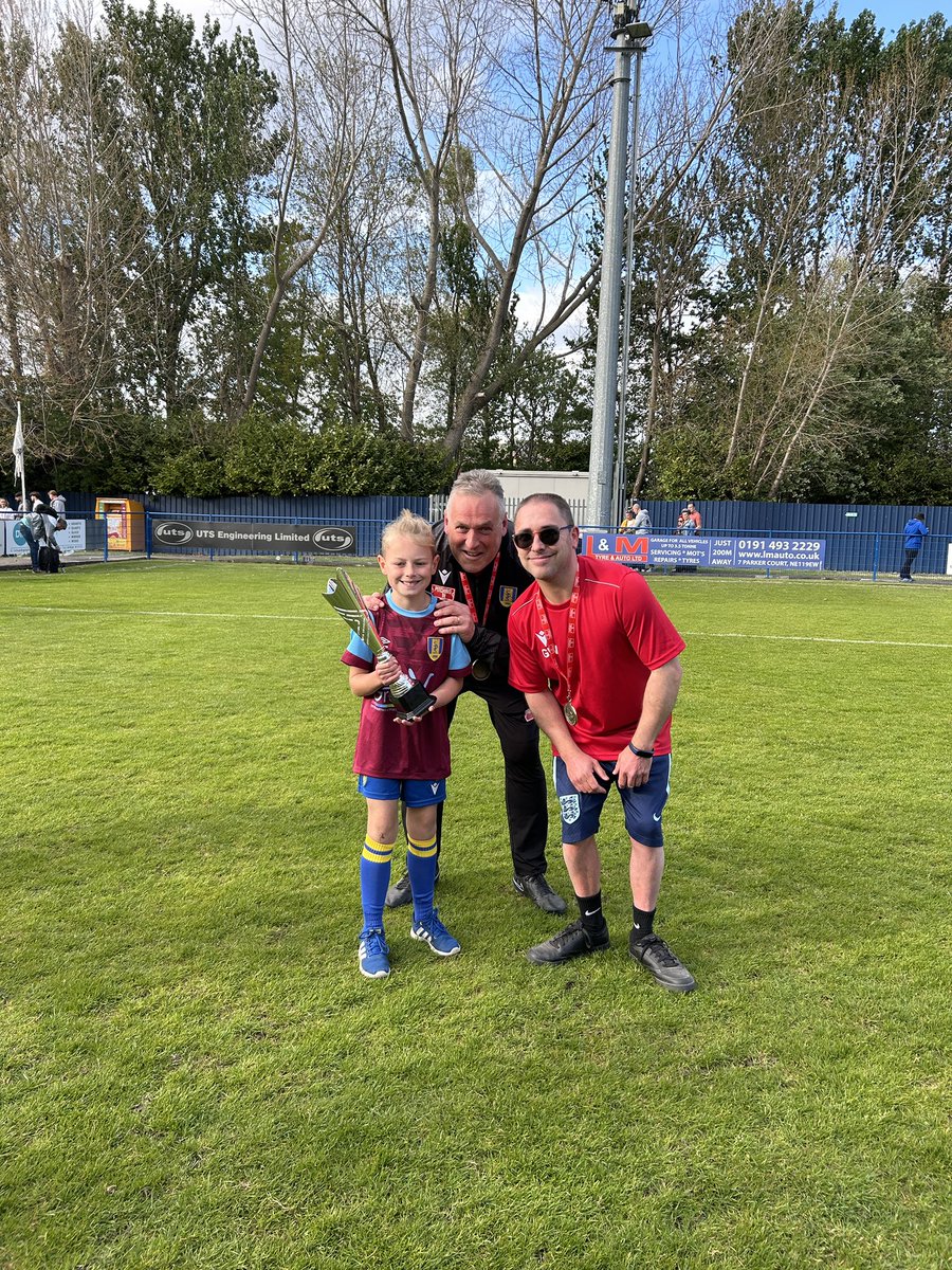 Leekie1867's tweet image. Well Harlen has absolutely loved today!! Massive thanks to @parksteelsfc especially Graham and the players who made him feel so welcome. A massive congratulations also on the team winning promotion!! Well done lads!! 👏🏼👏🏼 #WASPS
