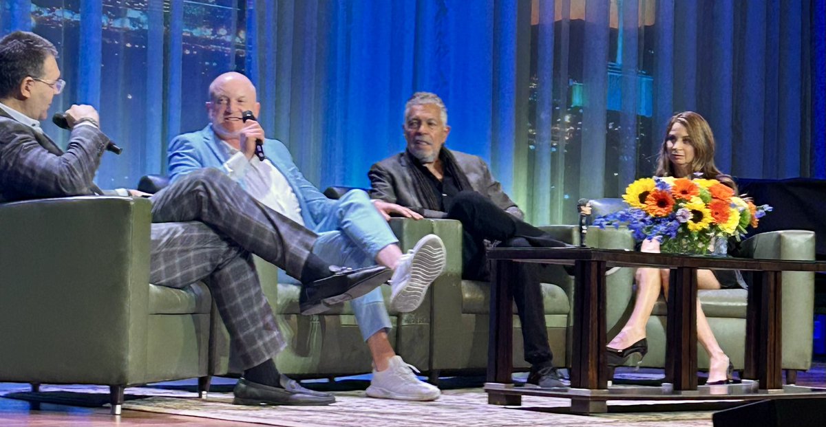 It was a pleasure to attend the 
Celebration of Life for 
Norm Clarke today <a href="/SmithCenterLV/">The Smith Center</a> 
A wonderful bunch of conversations about his life, career and legacy.
Well done <a href="/johnnykats/">John Katsilometes</a> 
<a href="/the_jod/">John O' Donnell</a>