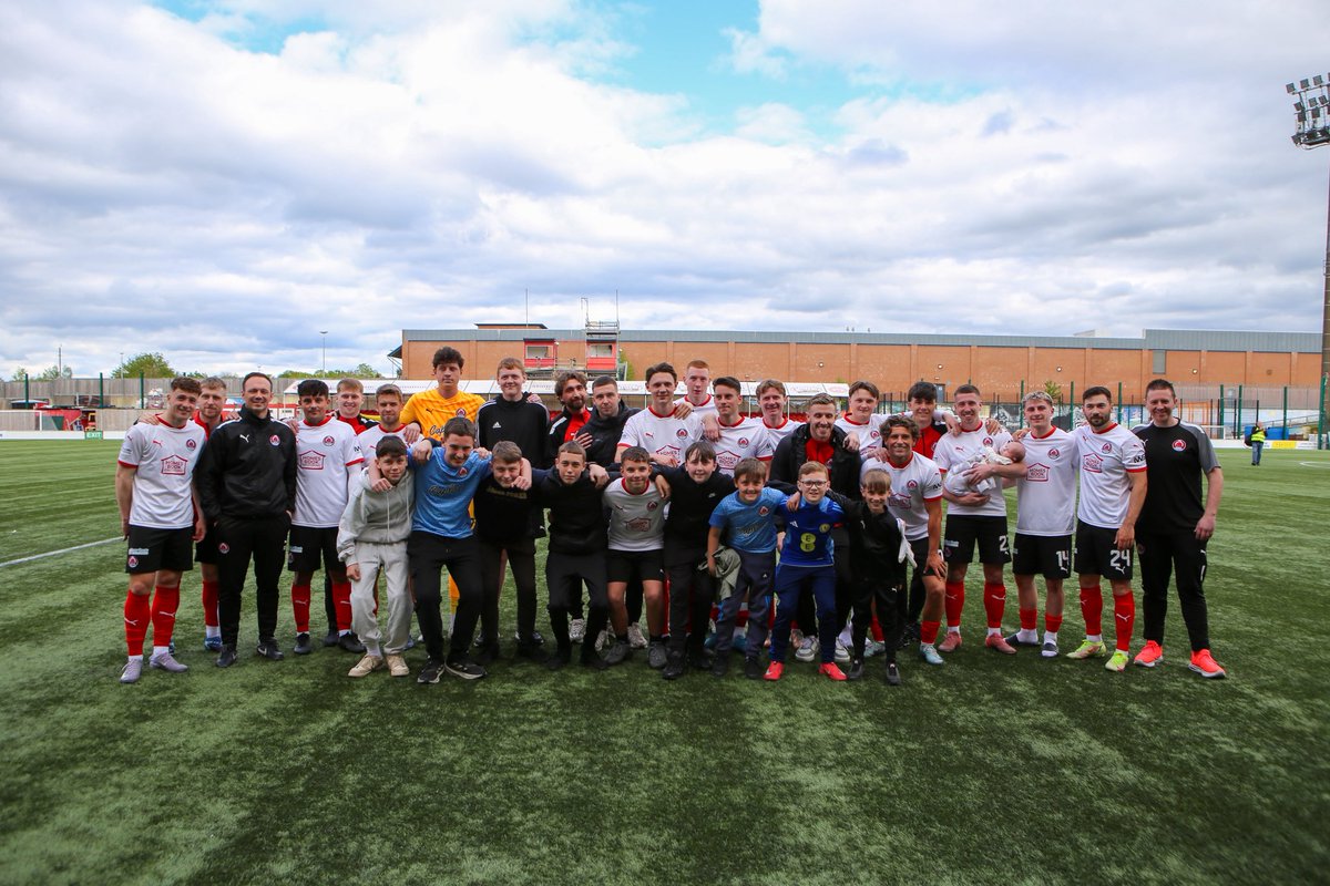 ClydeFC's tweet image. THANK YOU ||

A big thanks goes out to our Ball Kids, led by @PaulShanks77 

See you in the summer team 🇾🇪

#ClydeTogether