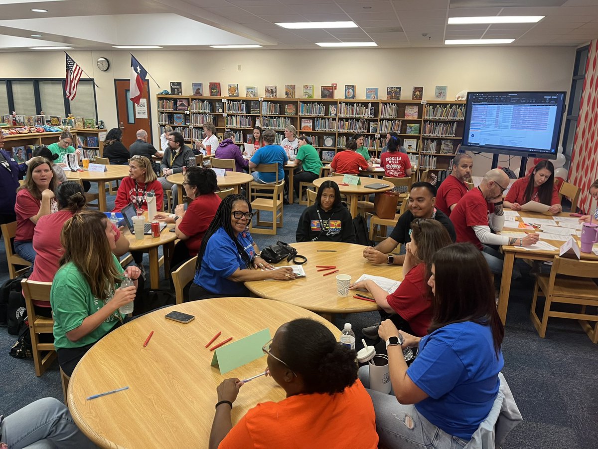 TeacherFlu's tweet image. What a day… over 700 students competed in academic UIL for elementary today. Thank you team, teachers, coaches, custodians, security, and parents. What a day of celebrating student academic excellence! I’m so thankful for all who made today about celebrating kids!