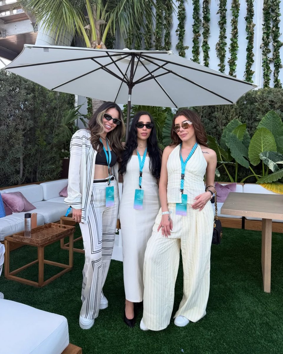 Perrisimxsnorte's tweet photo. 🐩🩵Karime Pindter!! Miami evento F1🔝🏎️🏁🏝️🩵 Ig Post  Todo que ver !! #KarimePindter #matrioska #duquesa #MiamiF1 https://t.co/tKLrCrr5Cx
