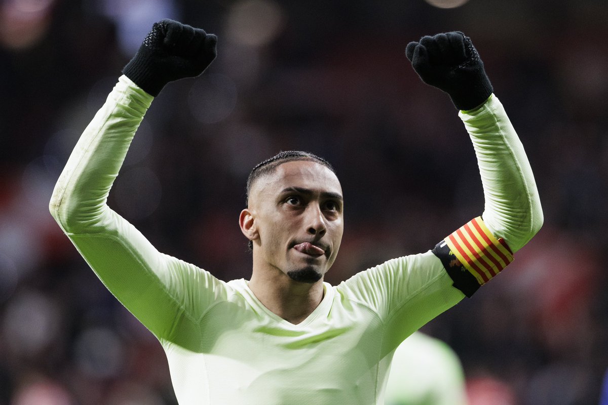 ActuFoot_'s tweet image. 🚨 Raphinha 🇧🇷 𝗕𝗨𝗧𝗘𝗨𝗥 avec le Barça ! 💙❤️🤩
 
Cette saison avec les Blaugrana, ses stats c’est : 
 
🏟 52 matches TCC
⚽️ 31 buts
🎯 23 passes décisives