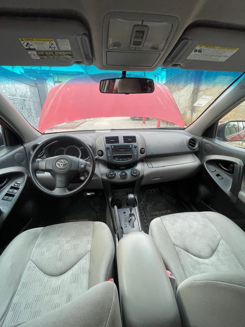 Demyjay's tweet image. Registered 2009 Toyota RAV4. First body. 4plugs. Super clean. No need for too much talk, this car is strictly for those who desires the tokunbo feel but can't afford it. 8.6m