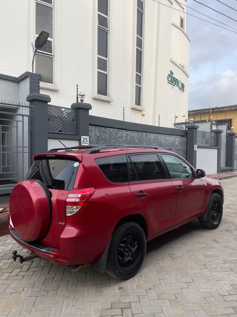 Demyjay's tweet image. Registered 2009 Toyota RAV4. First body. 4plugs. Super clean. No need for too much talk, this car is strictly for those who desires the tokunbo feel but can't afford it. 8.6m