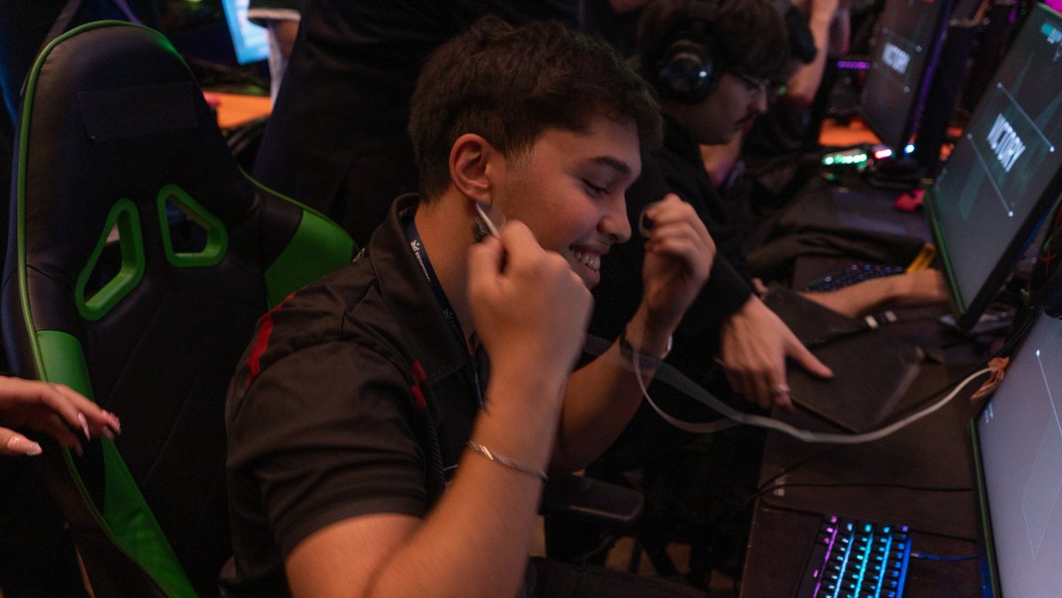 2-1 vs Saint Clair 

WE ARE ON <a href="/EsportsUGaming/">EsportsU</a> CECC SEMI FINALS

THAT WAS THE BEST MATCH OF MY LIFE

Thank you so much for all the love and energy <a href="/CUeSports21/">Cumberland University Esports</a>