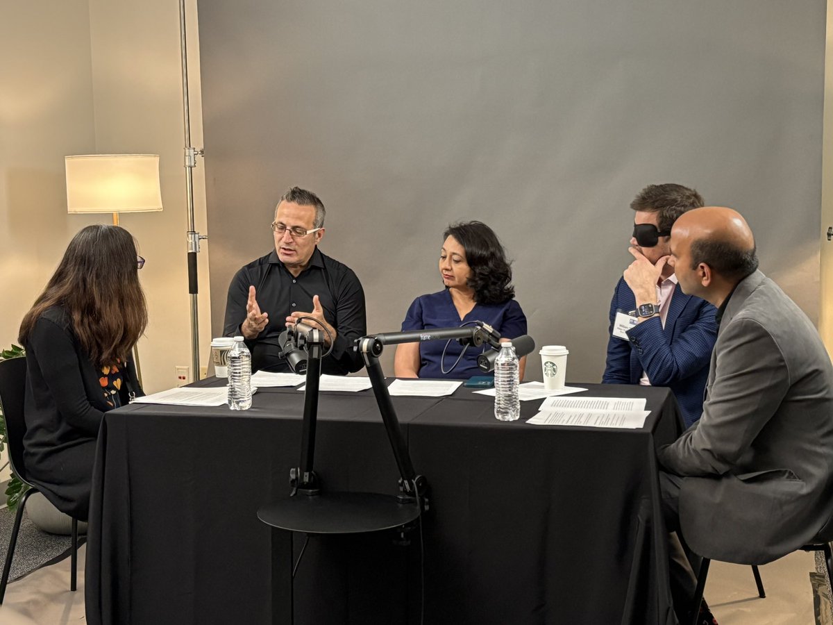Arkana Laboratories (@arkanalabs) on Twitter photo We’re taking a pause from #KIDNEYcon to talk about biopsy adequacy with
<a href="/VelezNephHepato/">Juan Carlos Q Velez</a> <a href="/vandyniyyar/">Vandana Dua Niyyar</a> <a href="/TWhittier_RUSH/">Bill Whittier</a> We’re taking a pause from #KIDNEYcon to talk about biopsy adequacy with
<a href="/VelezNephHepato/">Juan Carlos Q Velez</a> <a href="/vandyniyyar/">Vandana Dua Niyyar</a> <a href="/TWhittier_RUSH/">Bill Whittier</a>