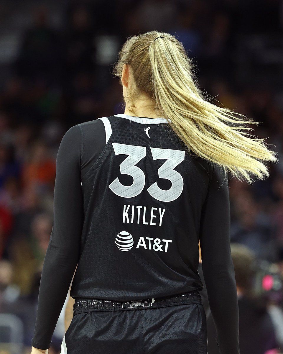 .<a href="/elizabethkitley/">Liz Kitley</a> made her @wnba debut 🩶🖤 

 #Hokies | @lvaces