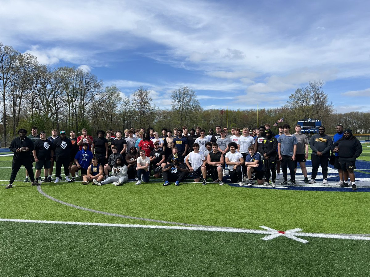 Coach Stank (@18bstank) on Twitter photo Had a FANTASTIC turnout today!! Thank you to everyone that came out and got better!! Had some absolute ballers on both sides of the ball 🐗🏕️
Thanks to <a href="/TrambleJoe/">Joe Tramble</a> <a href="/alex_pallone/">Alex Pallone</a> and <a href="/TheD_Zone/">The D Zone</a> for coming out and covering the guys!
<a href="/Coachvon05/">Kelvon roberts</a> <a href="/DaBossHog_/">Coach Green</a> Had a FANTASTIC turnout today!! Thank you to everyone that came out and got better!! Had some absolute ballers on both sides of the ball 🐗🏕️
Thanks to <a href="/TrambleJoe/">Joe Tramble</a> <a href="/alex_pallone/">Alex Pallone</a> and <a href="/TheD_Zone/">The D Zone</a> for coming out and covering the guys!
<a href="/Coachvon05/">Kelvon roberts</a> <a href="/DaBossHog_/">Coach Green</a>