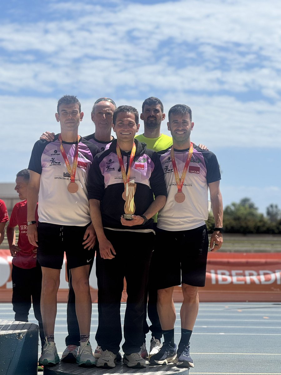 🏃‍♂️ campeonato de España 🇪🇸 de 50K

✔️ 2:57’28” 5️⃣ de 🇪🇸 absoluto 🥉 @ca_albacete 🟣

😊 estoy feliz, poniendo en valor lo conseguido y reconociendo de dónde vengo

✔️ Marca mínima del mundial 2023 🌍 (2:57’40”), servirá para el de 2025? 🤷‍♂️

🫱🏻‍🫲🏼 gracias <a href="/claudiagargallo/">Claudia</a> <a href="/JRedolat/">Jose Antonio Redolat</a>