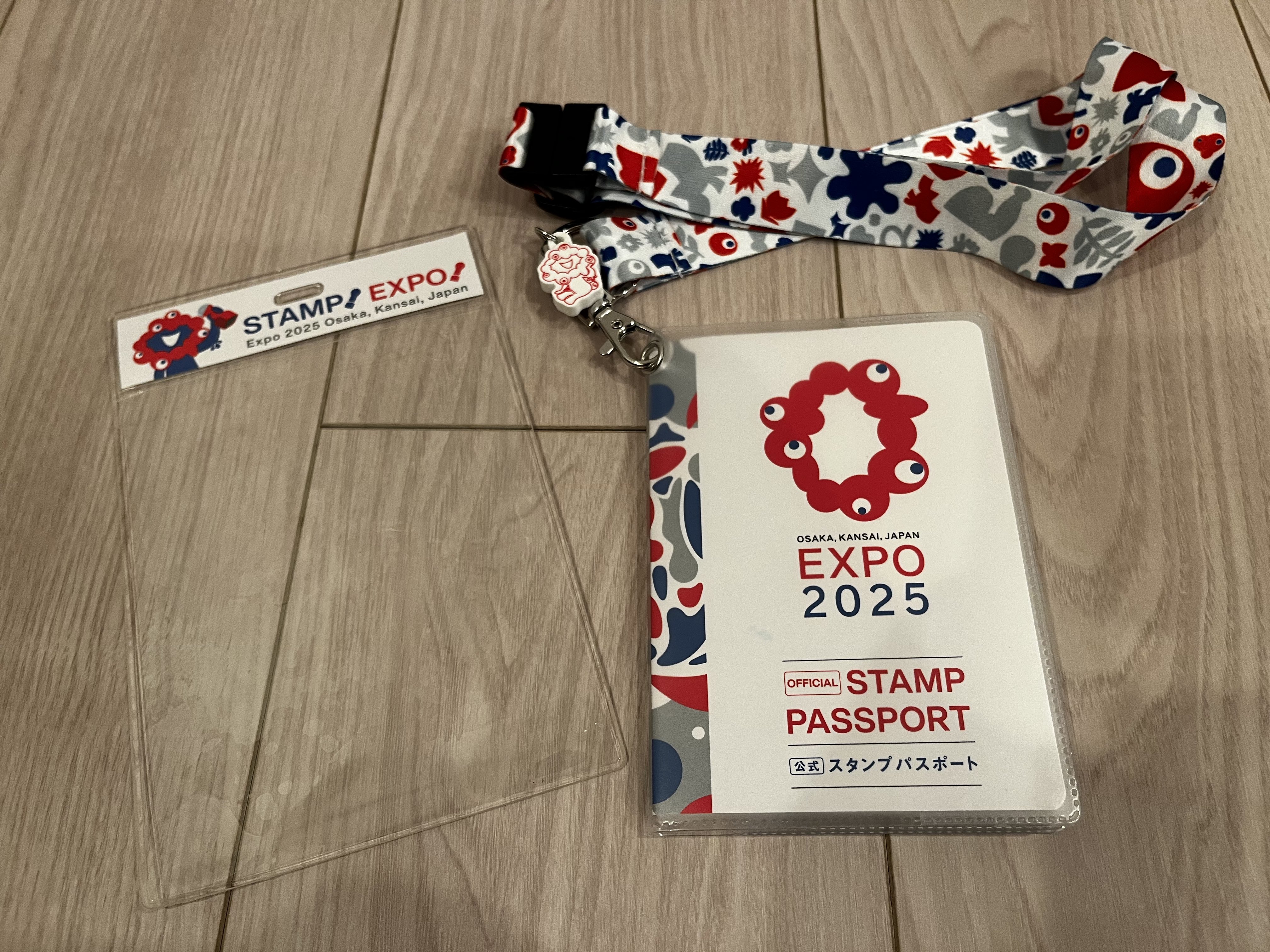 大阪万博 パスポート型記念チケット＋スタンプ帳ホルダー＋ストラップ 大阪万博 パスポート型記念チケット＋スタンプ帳ホルダー＋