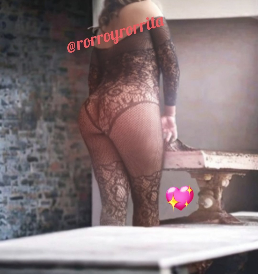 rorroyrorrita's tweet photo. Un poco ausentes pero aquí presentes.....Algún single guapo, atento y que sepa su lugar de tercero para conocer HOY en GTO capital a las 8 PM .  MD gente realmente interesada. https://t.co/KCDs7BF629