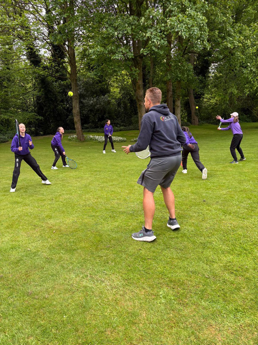 14U County Cup: Day 1

The girls, playing in a tough play-off group, has a day 1 loss against a strong East of Scotland team.

The boys started with an impressive 6-0 win against Isle of Man but couldn’t continue the momentum and lost to Derbyshire. 

#countycuptennis
