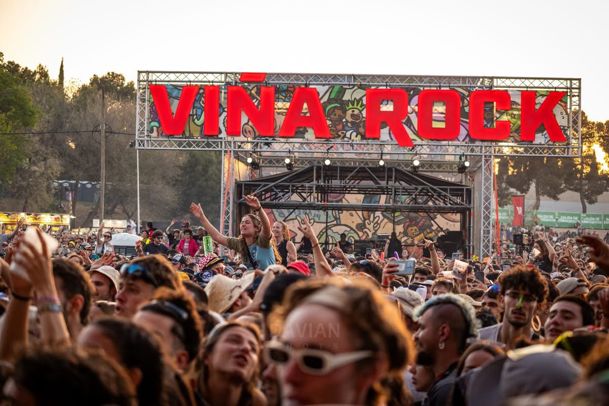 99AngelDavid's tweet photo. Me ha encantado poder grabar y fotografiar en el @VinaRockOficial 😍 os dejo unas pocas https://t.co/PR1zmVA2pa