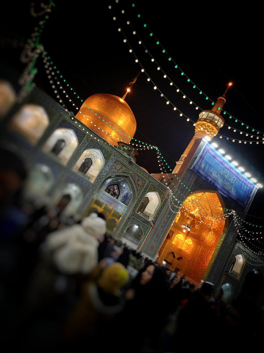 mikael_313's tweet image. هرکی یجا دلش رو گذاشته 
من هم روبه روی پنجره فولاد✨ 
#سلطان_رئوف
#امام_رضای_دلم
