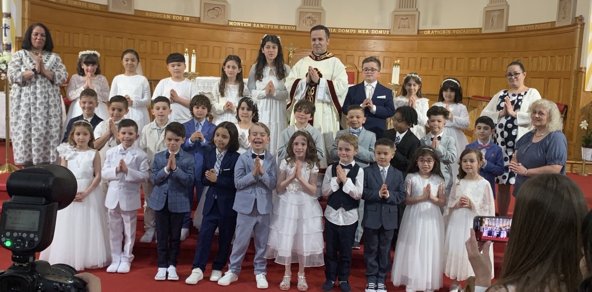 “Let the little children come to me and do not hinder them, for to such belongs the kingdom of heaven.” Today our grade 2 students celebrated their First Communion. Congratulations on this next chapter in your spiritual journey <a href="/TCDSB_RDAddario/">Robert D’Addario</a> <a href="/TCDSB/">Toronto Catholic District School Board</a>