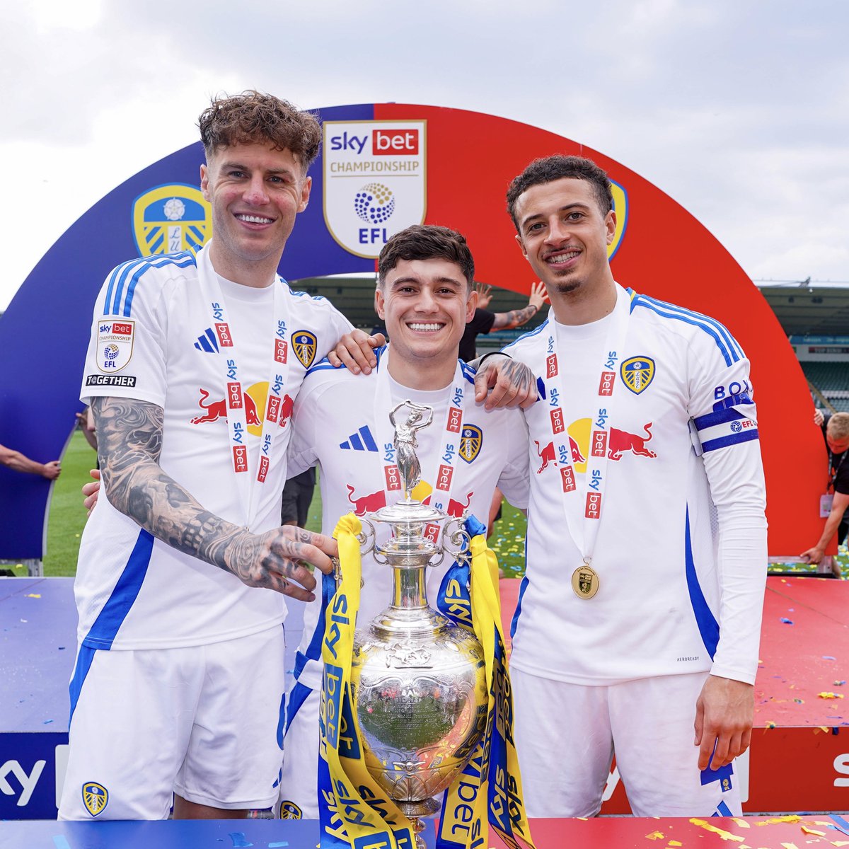 Leeds United tweet media