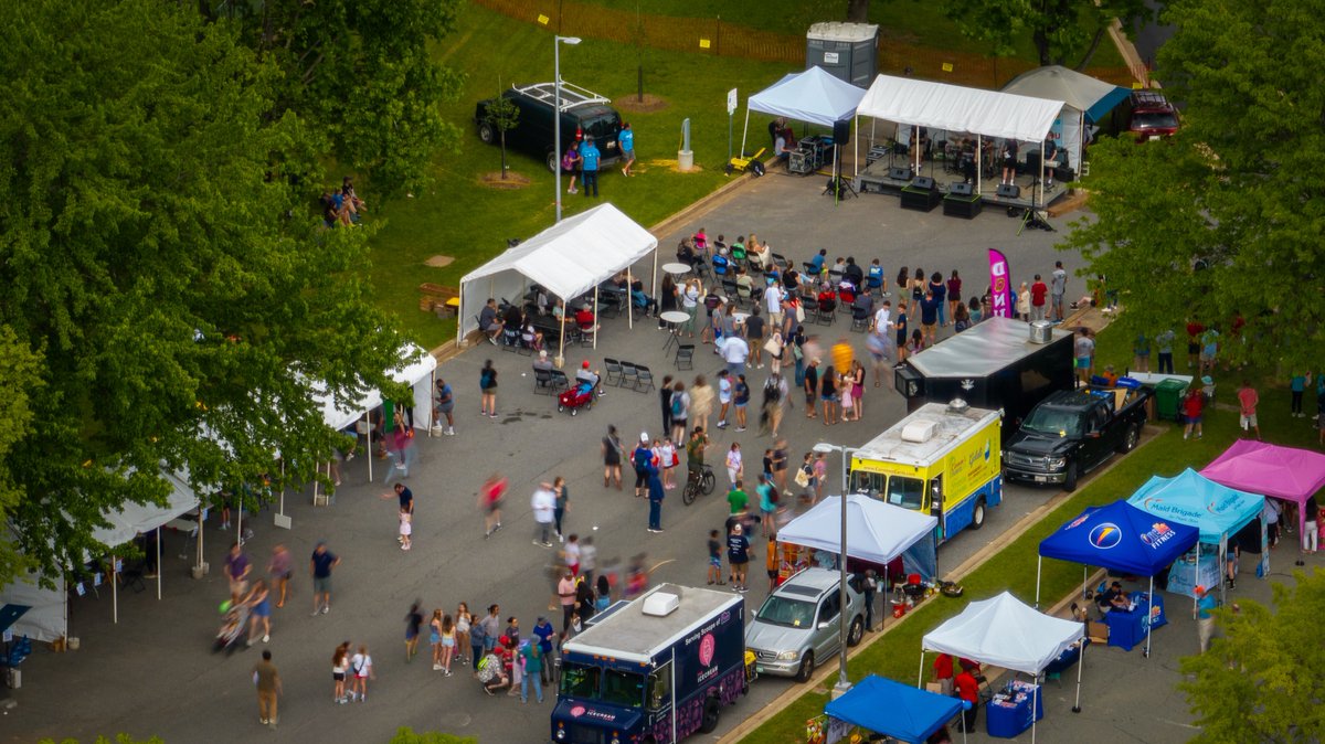MyDronePro's tweet photo. Olney, MD - #OlneyDays 2025 Party in the Park is in full swing! Live music, food trucks, games, and fireworks this evening light up Olney Manor Park for a full evening of family fun. @OlneyCivicFund @OlneyNews @MoCoRec @TheMoCoShow @ModeratelyMoco @MoCoPGNews @terrihogan @MCDOTNow @MoCoRec