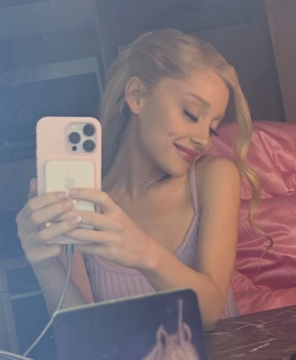 eryn ☼ ⋆｡˚ ⋆ (@luvtooharddd) on Twitter photo 