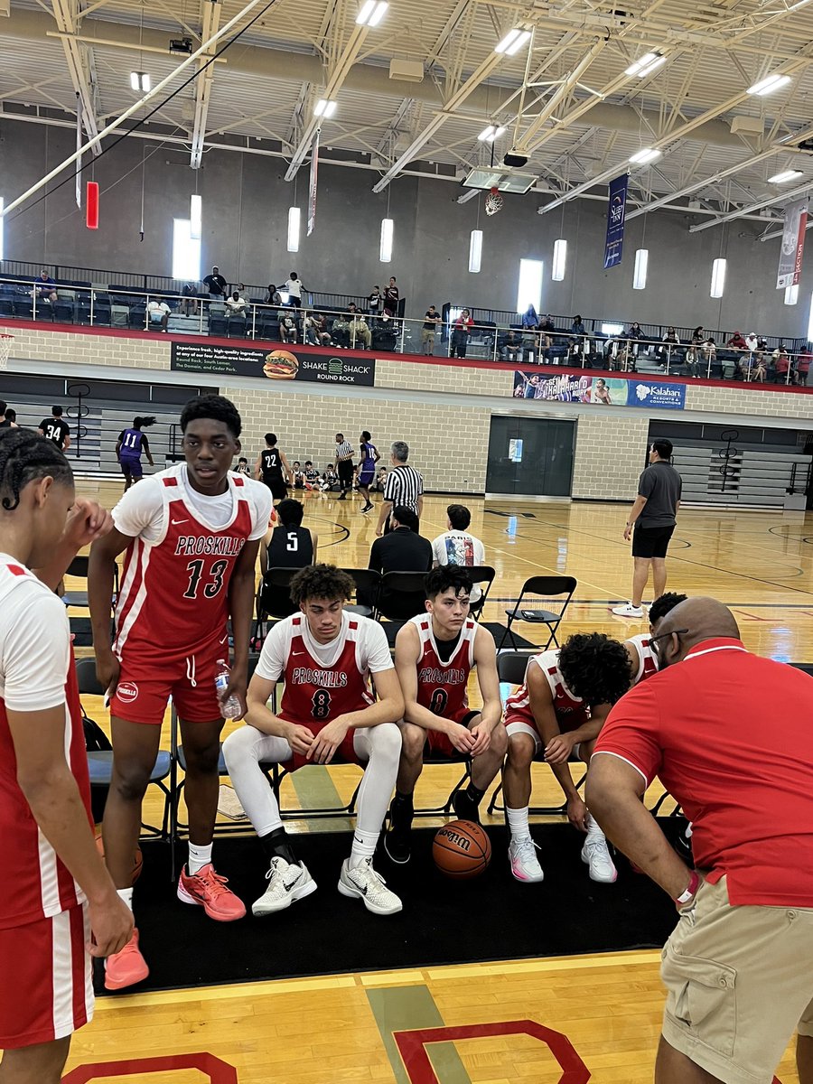 Jewlz💎 (@jewlzonthemic) on Twitter photo 🚨#CapitolCityShowdown🚨
Halftime
<a href="/HoustonHoopsCTX/">HoustonHoopsCentex</a> 29
<a href="/ProSkills_SA/">ProSkills San Antonio</a> 27
<a href="/AlamoCityHoops1/">Alamo City Hoops</a> #alamocityhoops 🚨#CapitolCityShowdown🚨
Halftime
<a href="/HoustonHoopsCTX/">HoustonHoopsCentex</a> 29
<a href="/ProSkills_SA/">ProSkills San Antonio</a> 27
<a href="/AlamoCityHoops1/">Alamo City Hoops</a> #alamocityhoops