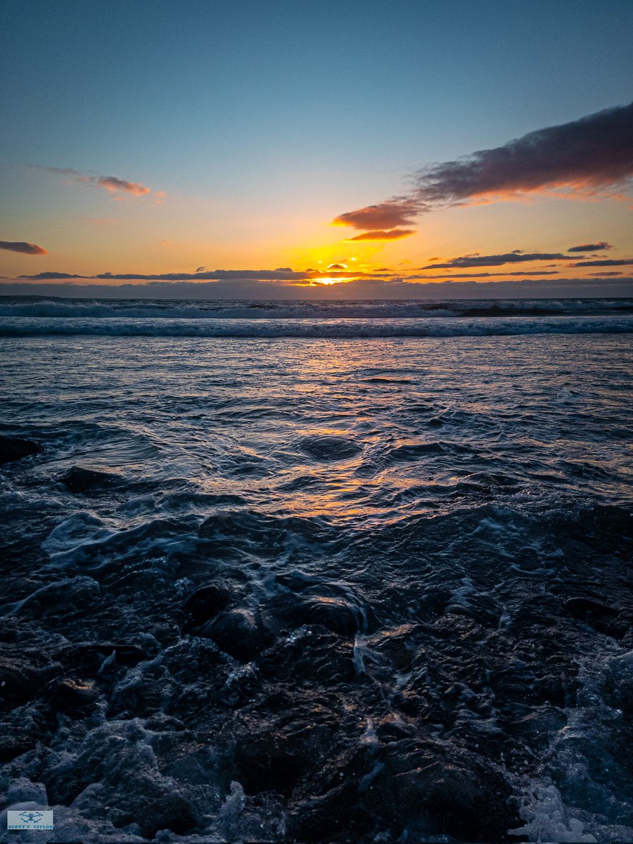 Scott T. Taylor (@grallon) on Twitter photo Saturday Sunset from Sligo Ireland, Across the wild Atlantic.
#Ireland #sligo #sunset #rte <a href="/abc4utah/">ABC4 News</a> <a href="/StormHour/">#StormHour</a> <a href="/KUTV2News/">KUTV2news</a> <a href="/ThePhotoHour/">#ThePhotoHour</a> <a href="/fox13/">FOX 13 News Utah</a> <a href="/weatherchannel/">The Weather Channel</a> <a href="/KSL5TV/">KSL 5 TV</a> <a href="/natwxdesk/">The National Weather Desk</a> <a href="/WeatherNation/">WeatherNation</a> <a href="/rtenews/">RTÉ News</a> <a href="/morningireland/">Morning Ireland</a> <a href="/AlanaBrophyWX/">Alana Brophy</a> <a href="/tvheidihatch/">Heidi Hatch KUTV</a> Saturday Sunset from Sligo Ireland, Across the wild Atlantic.
#Ireland #sligo #sunset #rte <a href="/abc4utah/">ABC4 News</a> <a href="/StormHour/">#StormHour</a> <a href="/KUTV2News/">KUTV2news</a> <a href="/ThePhotoHour/">#ThePhotoHour</a> <a href="/fox13/">FOX 13 News Utah</a> <a href="/weatherchannel/">The Weather Channel</a> <a href="/KSL5TV/">KSL 5 TV</a> <a href="/natwxdesk/">The National Weather Desk</a> <a href="/WeatherNation/">WeatherNation</a> <a href="/rtenews/">RTÉ News</a> <a href="/morningireland/">Morning Ireland</a> <a href="/AlanaBrophyWX/">Alana Brophy</a> <a href="/tvheidihatch/">Heidi Hatch KUTV</a>