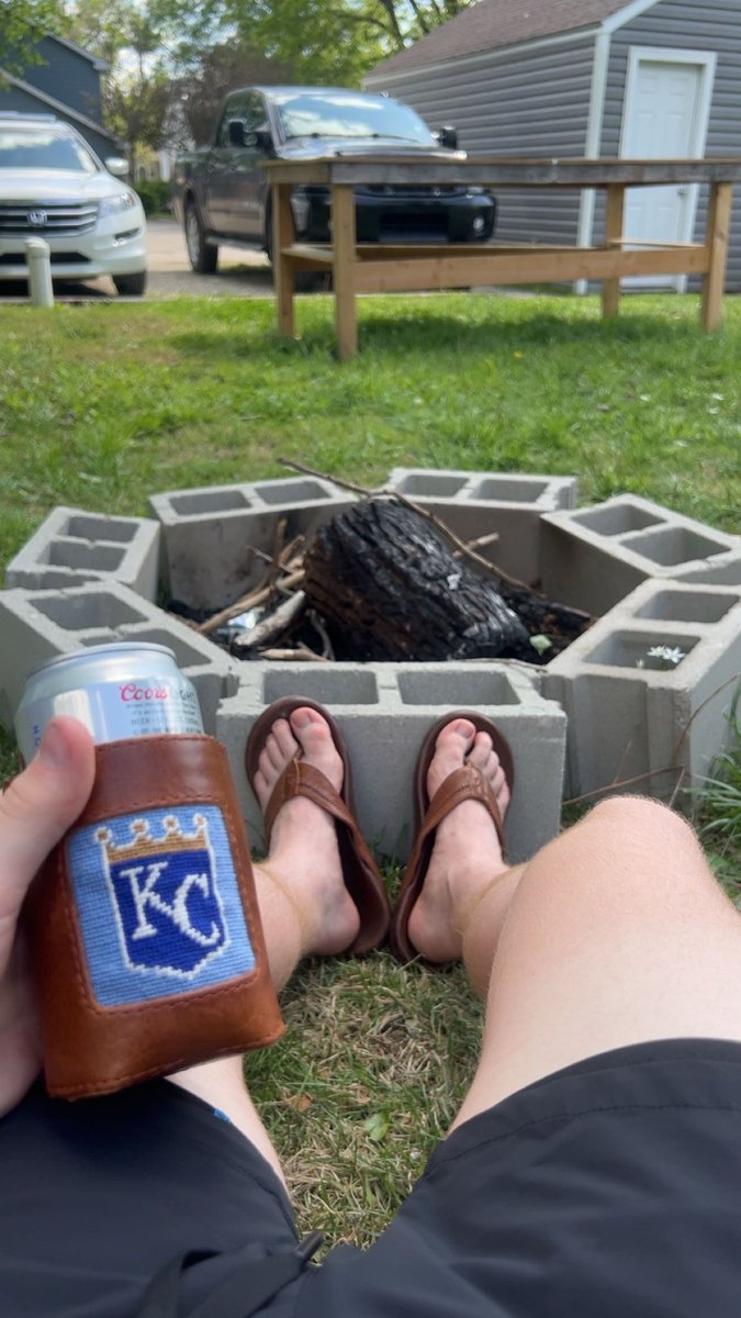 Yea I’m gonna black out. Not a debate for my 10 followers, Ik you guys want to argue about it.