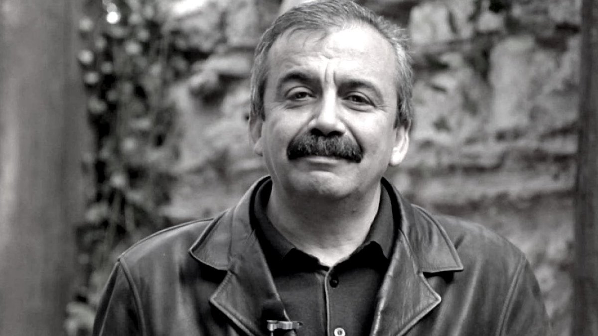 dgnElci's tweet photo. #SırrıSüreyyaÖnder https://t.co/3ZO7EoN7yM