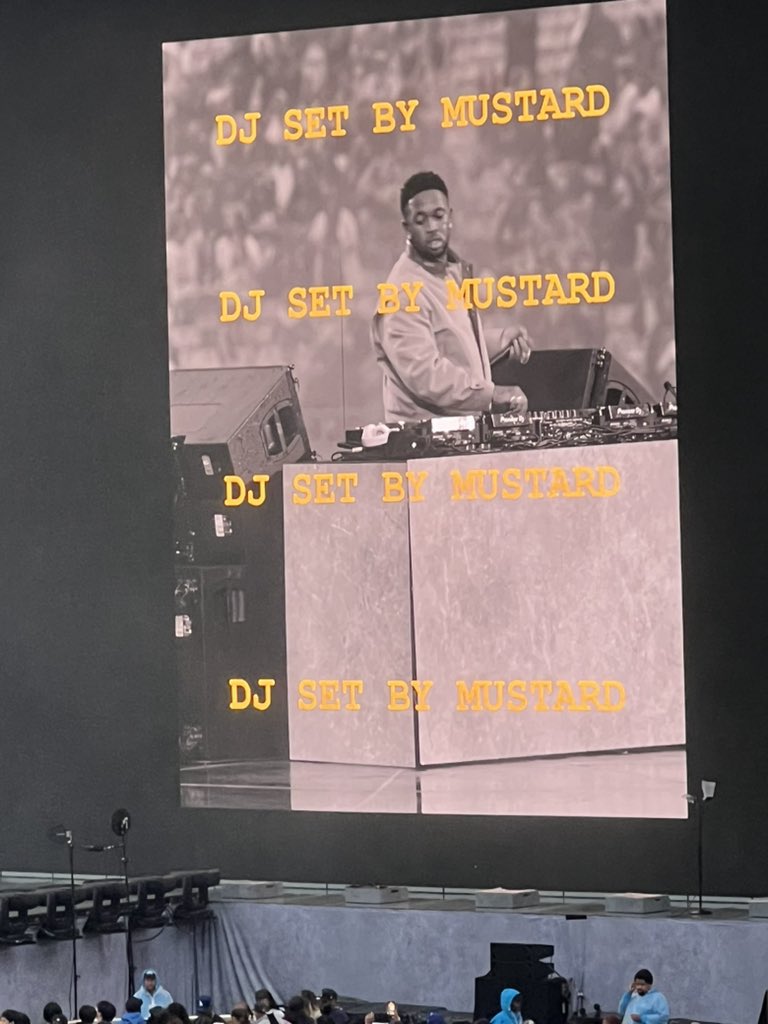 Watching <a href="/mustard/">Mustard</a> do his thing tonight! 

#GrandNationalTour #GNXTour